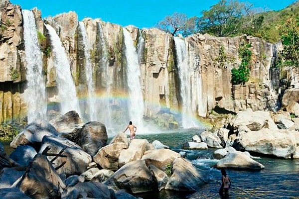 Las cascadas de guatemala, Cascada de los amates - Foto IG @amor_a_guatemala