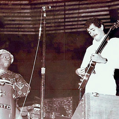 Visita de Carlos Santana a Guatemala en 1973, mateo flores - Foto Jorge Palmieri