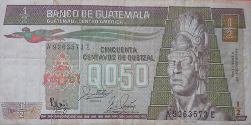 Descripción de la foto - anverso del billete de 50 centavos de quetzal de 1989. - crédito Billetes y monedas antiguas de Guatemala - Facebook
