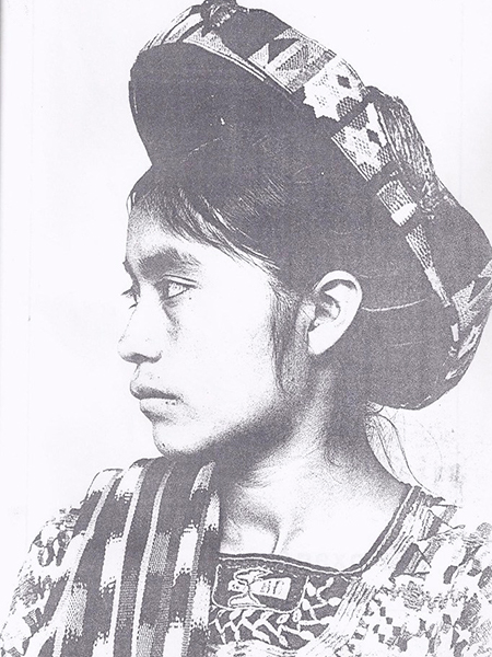 Descripción de foto - mujer vestida de traje indígena de perfil, conocica como Concepción Ramírez Mendoza- Crédito de foto - Círculo Numistmático de Occidente