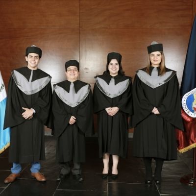 Significado de la toga universitaria en Guatemala