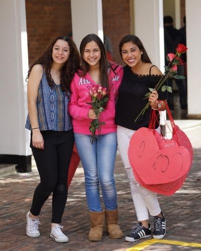 Actividades escolares que se hacían en el Día del Cariño en Guatemala-05
