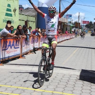 biografia de alder torres (2)