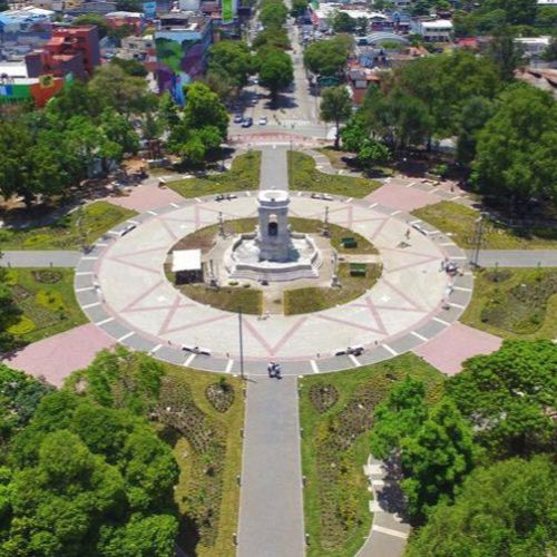 Así ha evolucionado la Plaza España en la zona 9 de la ciudad de Guatemala 