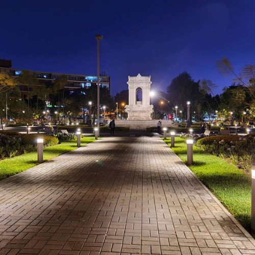 Así ha evolucionado la Plaza España en la zona 9 de la ciudad de Guatemala 