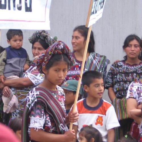 Palabras y frases en idioma maya Ixil, proveniente de Guatemala 