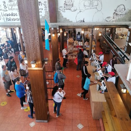 Panadería La Berna, clientes