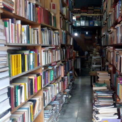 Librerías en donde se pueden comprar libros usados en la Ciudad de Guatemala 