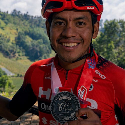 esdras morales bio
