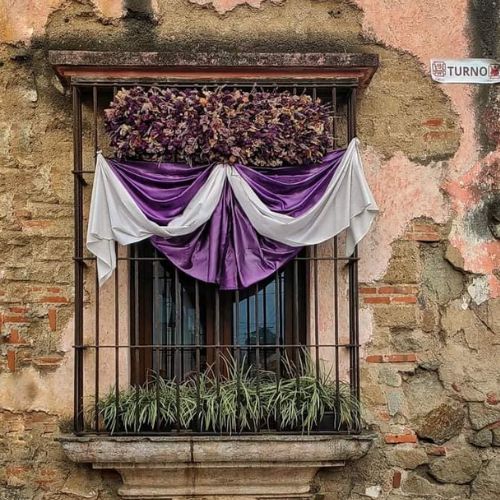 ¿Por qué se usa el color morado en la Semana Santa