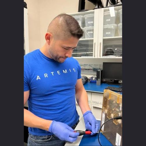 Biografía de Luis Zea, ingeniero aeroespacial guatemalteco