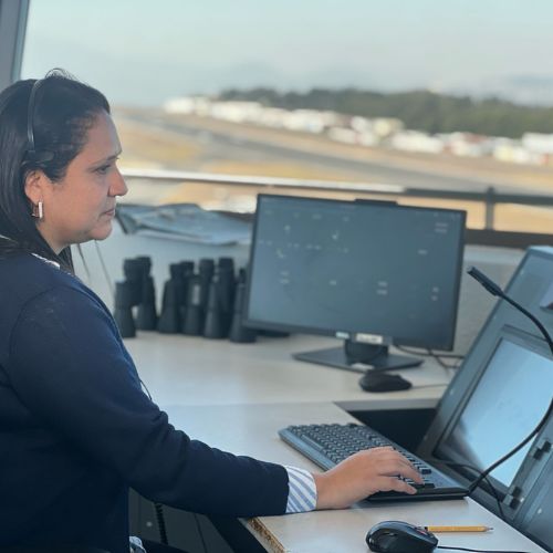 Biografía de Mishel García, gerente de navegación aérea en Guatemala