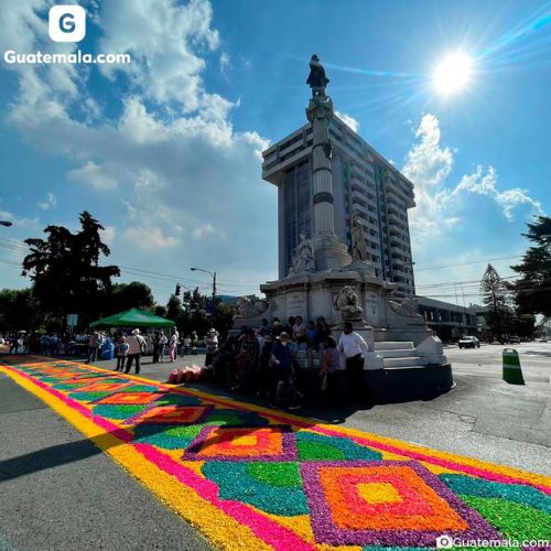 Las alfombras más grandes del mundo que se han elaborado en Guatemala