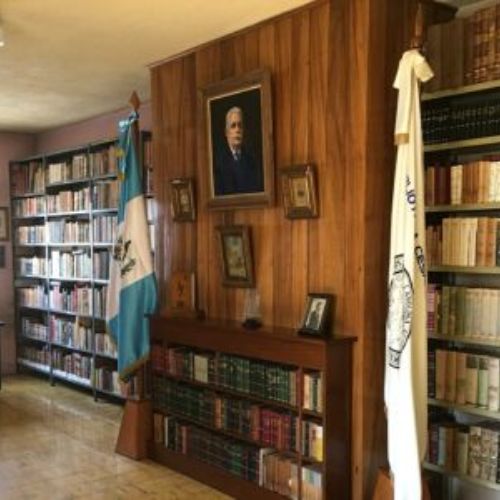 Biblioteca César Brañas en Guatemala