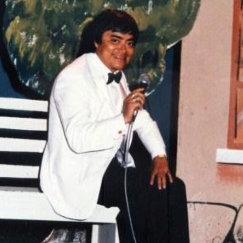 Biografía de Paco Cáceres, cantautor guatemalteco