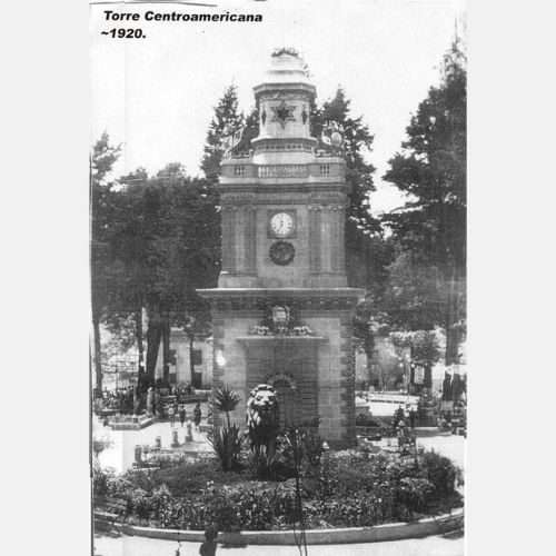 La escultura del león de bronce que es famosa en Quetzaltenango