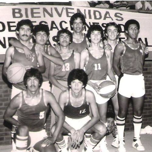 Ricardo Arjona y su época en el básquetbol