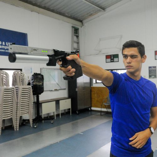 Biografía de Andrés Fernández, pentatleta guatemalteco
