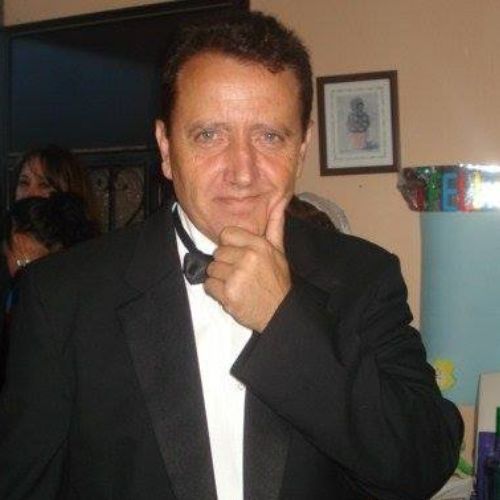 Biografía de Mario Vides, cantante guatemalteco