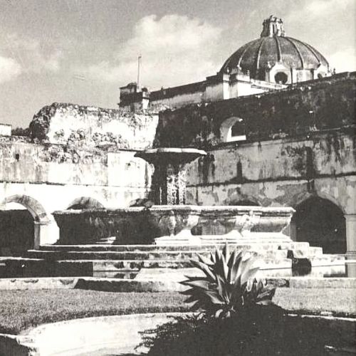 ¿Cuál es la fuente más grande de Antigua Guatemala