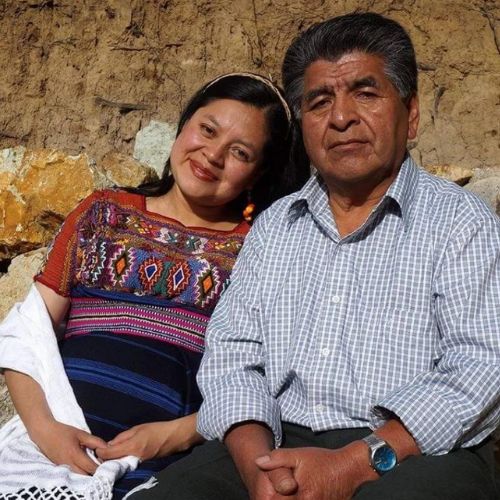 Biografía de Angélica Serech, tejedora y artista textil guatemalteca