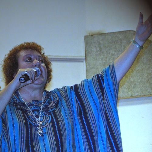 Biografía de Rebesalsa, cantante guatemalteca