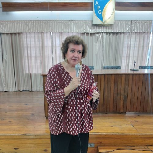 Biografía de Rebesalsa, cantante guatemalteca
