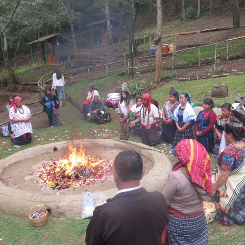 ¿Qué es una ceremonia Maya en Guatemala