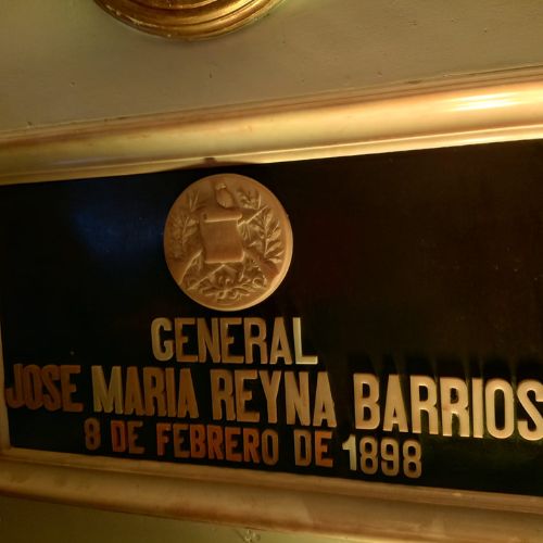 Historia de las criptas en la Catedral Metropolitana 