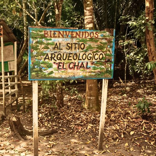 Sitio arqueológico El Chal en Petén