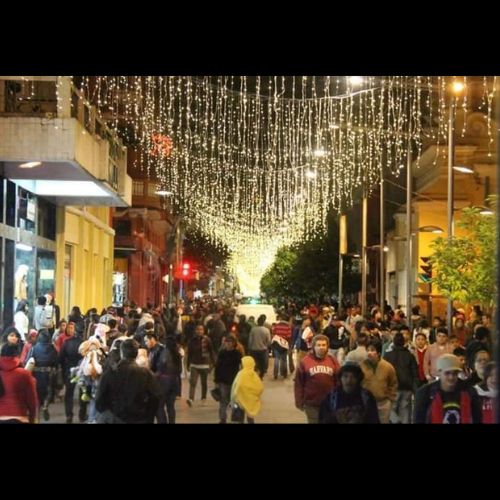 Así ha sido la evolución de la Sexta Avenida en la Zona 1 durante la época navideña
