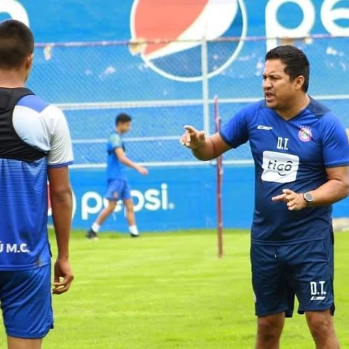 Biografía de Amarini Villatoro, entrenador guatemalteco