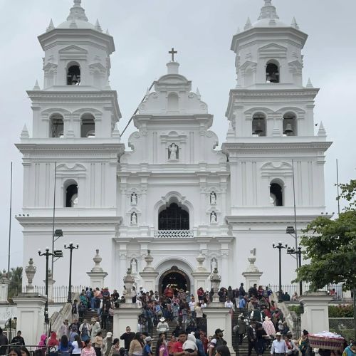 Peregrinación a la Basílica del Señor de Esquipulas en Guatemala