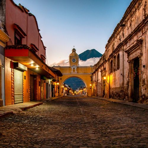 cuál es el código postal de Antigua Guatemala