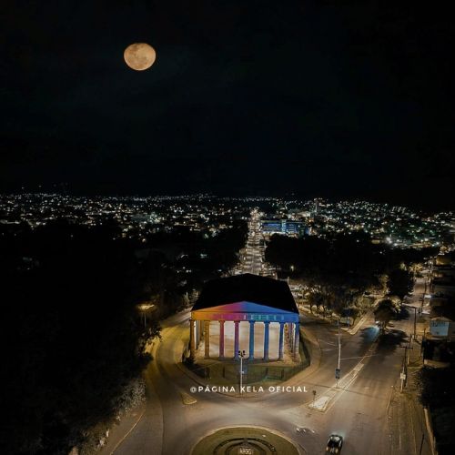cuál es la letra de la canción Luna de Xelajú