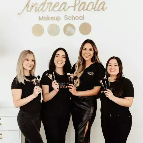 Biografía de Andrea Paola Rosal, empresaria y maquillista guatemalteca