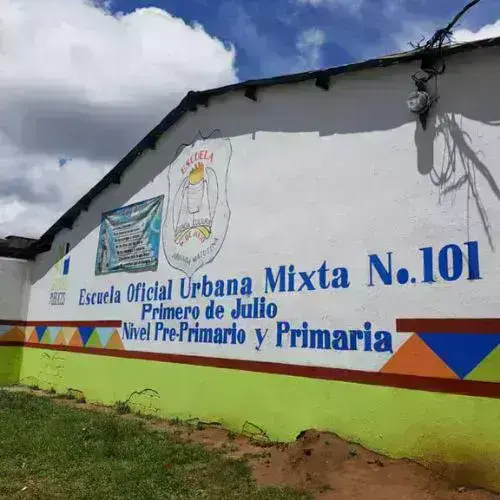 Historia de la Escuela Oficial Urbana Mixta No 101 Primero de Julio