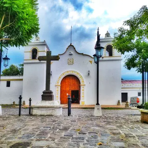 Historia del templo de San Bartolomé Becerra en Antigua Guatemala