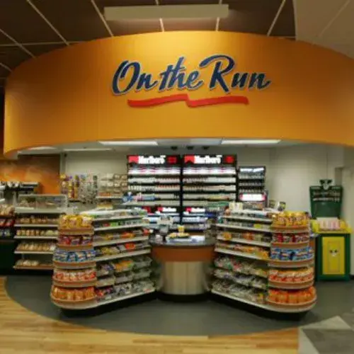 On The Run tienda de conveniencia en Guatemala