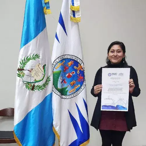 Biografía de Cindy Lorenzo