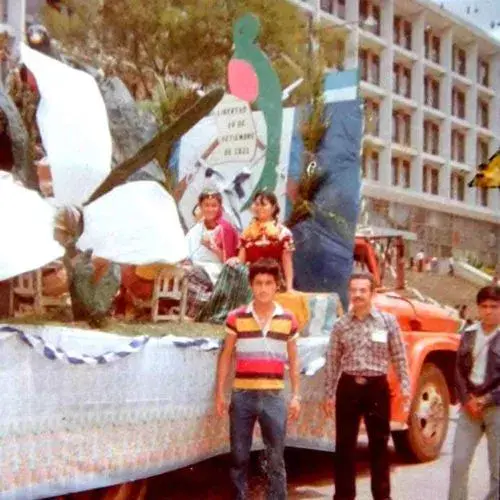 celebraciones patrias en los años ochenta