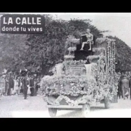 desfiles celebración 15 de septiembre años treinta