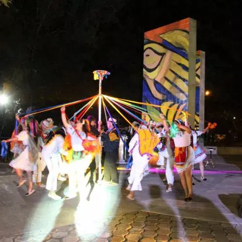 Plaza Ecuador en Avenida Las Américas