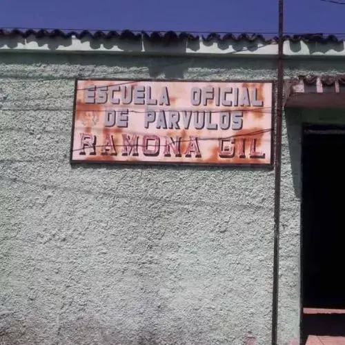 cuáles fueron las primeras escuelas de párvulos en la capital