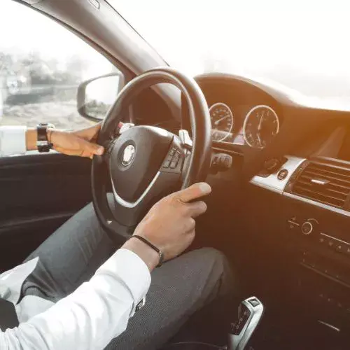 kit de primeros auxilios para un carro