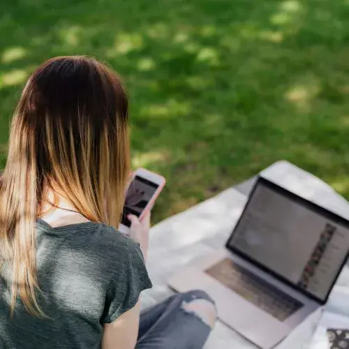 Consejos de seguridad para el uso de redes sociales en adolescentes guatemaltecos