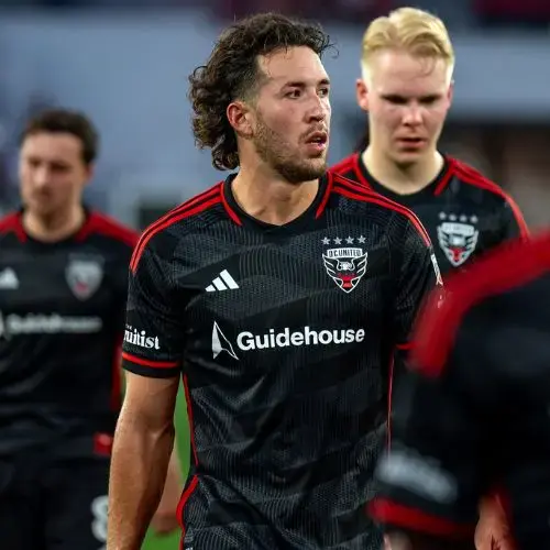 Aaron Herrera con DC United
