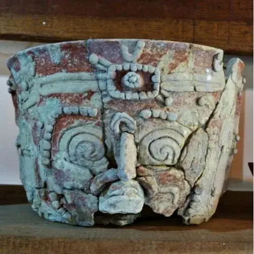la cerámica Maya